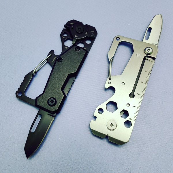 Мультиинструмент 11в1 с карабином и шестигранными ключами / Карманный мультитул